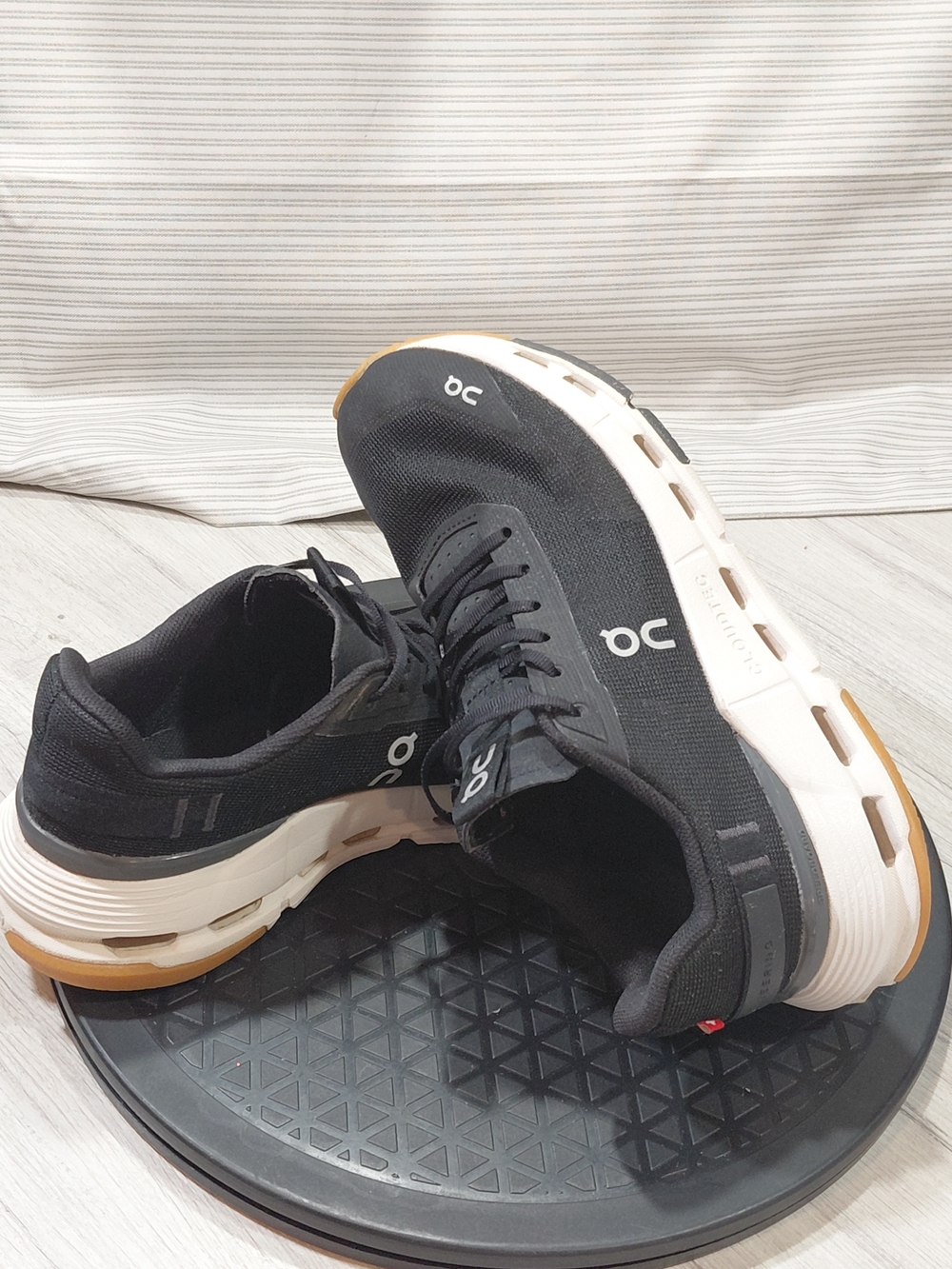 On Running Womens Cloudnova Form 2 Lifestyle Athletic Shoes Black Ivory SIZE 6 - Picture 14 of 14